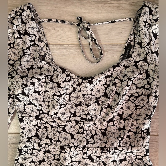 Long Sleeve Sweetheart Dress | Dynamite - Picture 4 of 8